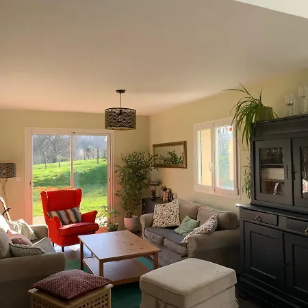 A L'ecrin De Pierre Du Val Holiday home *
